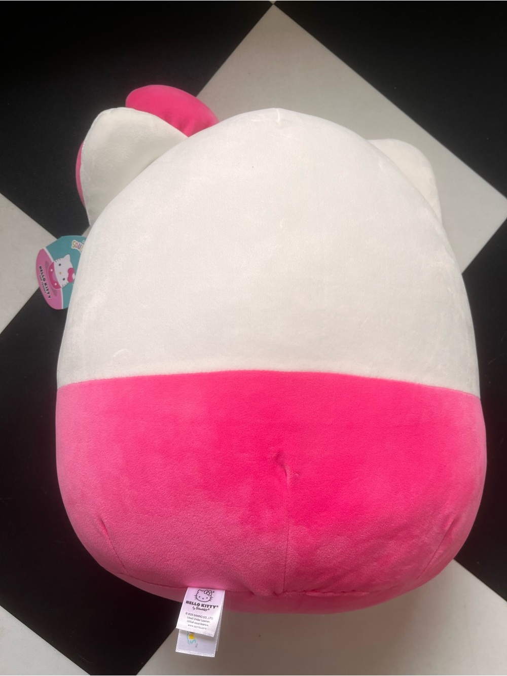 NWT! Squishmallows Hello Kitty Plush. Pink & White. 15”x19” - Picture 2 of 6